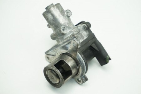 Dacia Duster bontott használt EGR, AGR kipufogó gáz visszavezető szelep 8200452876 - Bontott használt Dacia mechanika alkatrészek webáruház